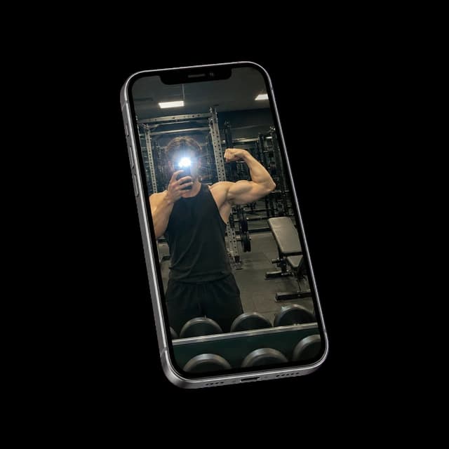 Gym mirror selfie